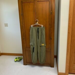 SHEIN army green cargo pants elastic waist cuffankle mult pocket large soft poly